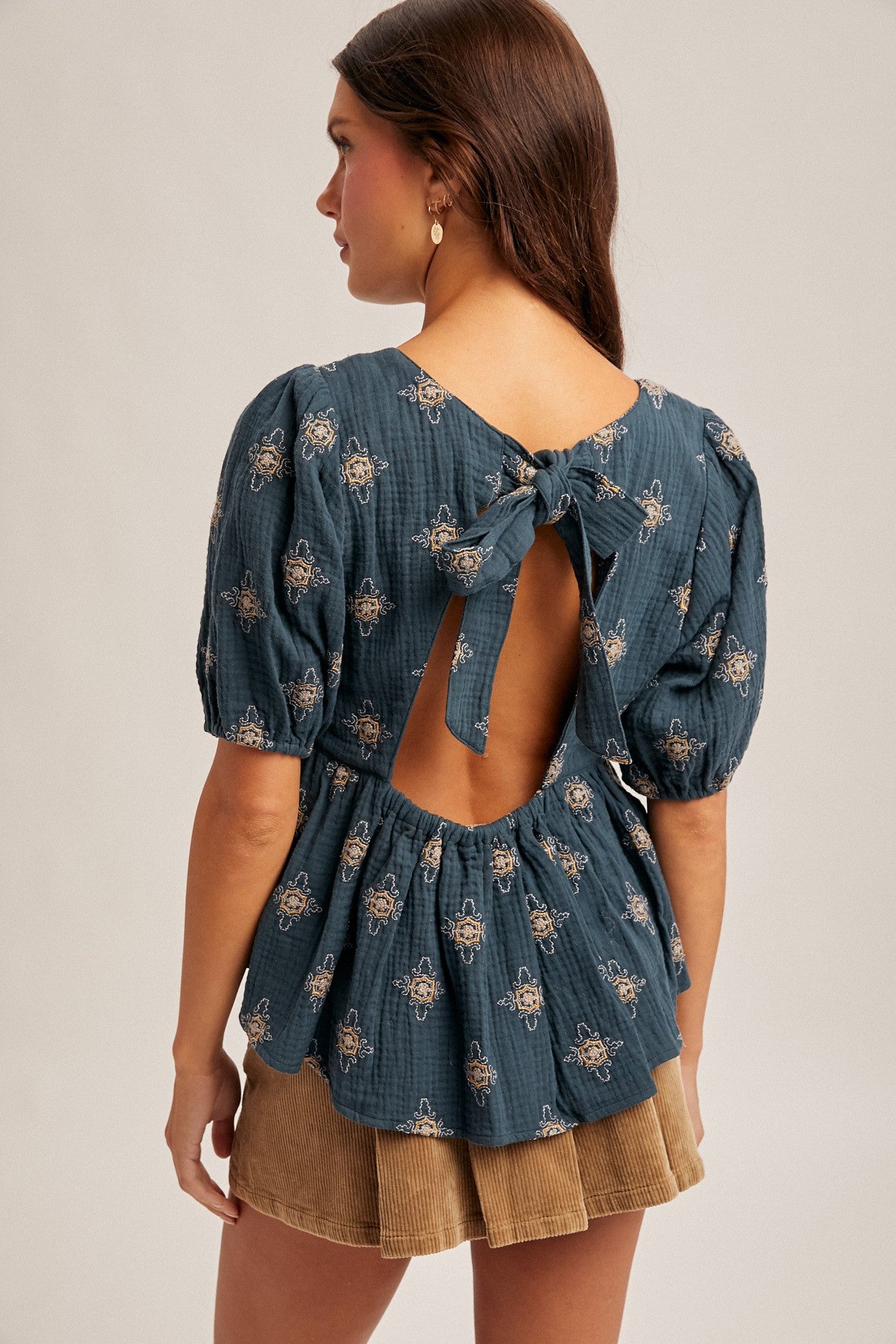 Tie Back Embroidered Bubble Sleeve Peplum Top