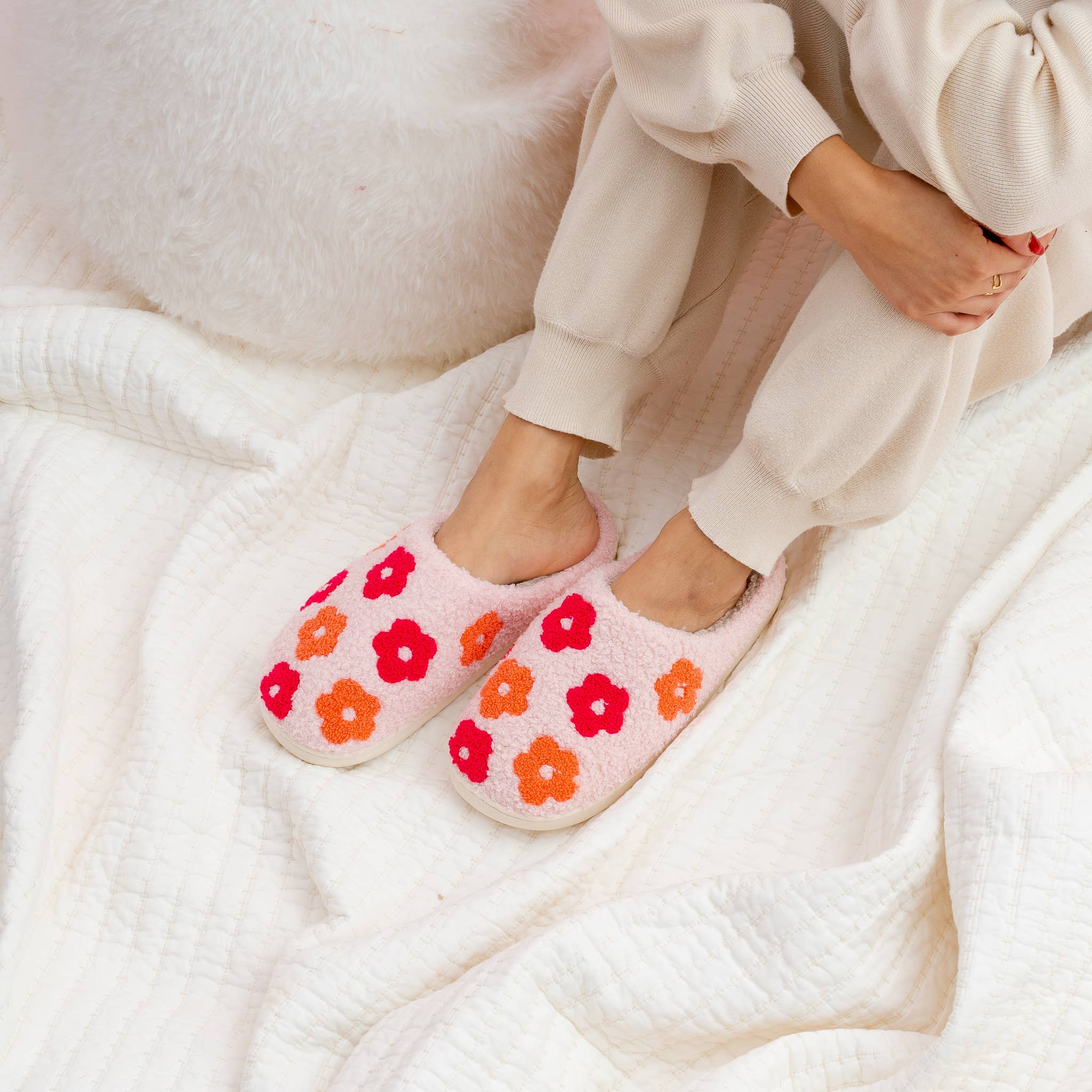 Fuzzy Slippers - Pink Flower: Mixed -