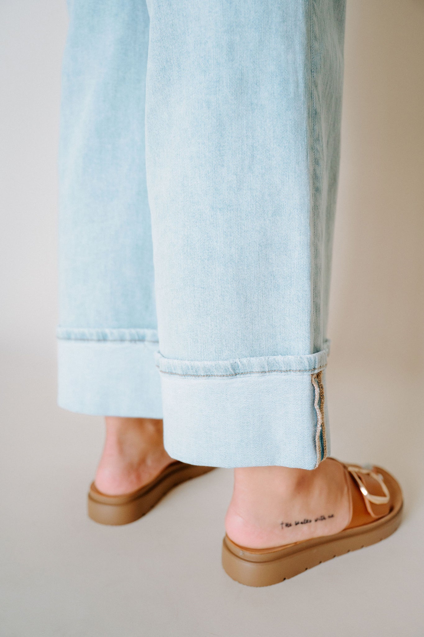 Super High Rise Cuffed Baggy Wide Jeans
