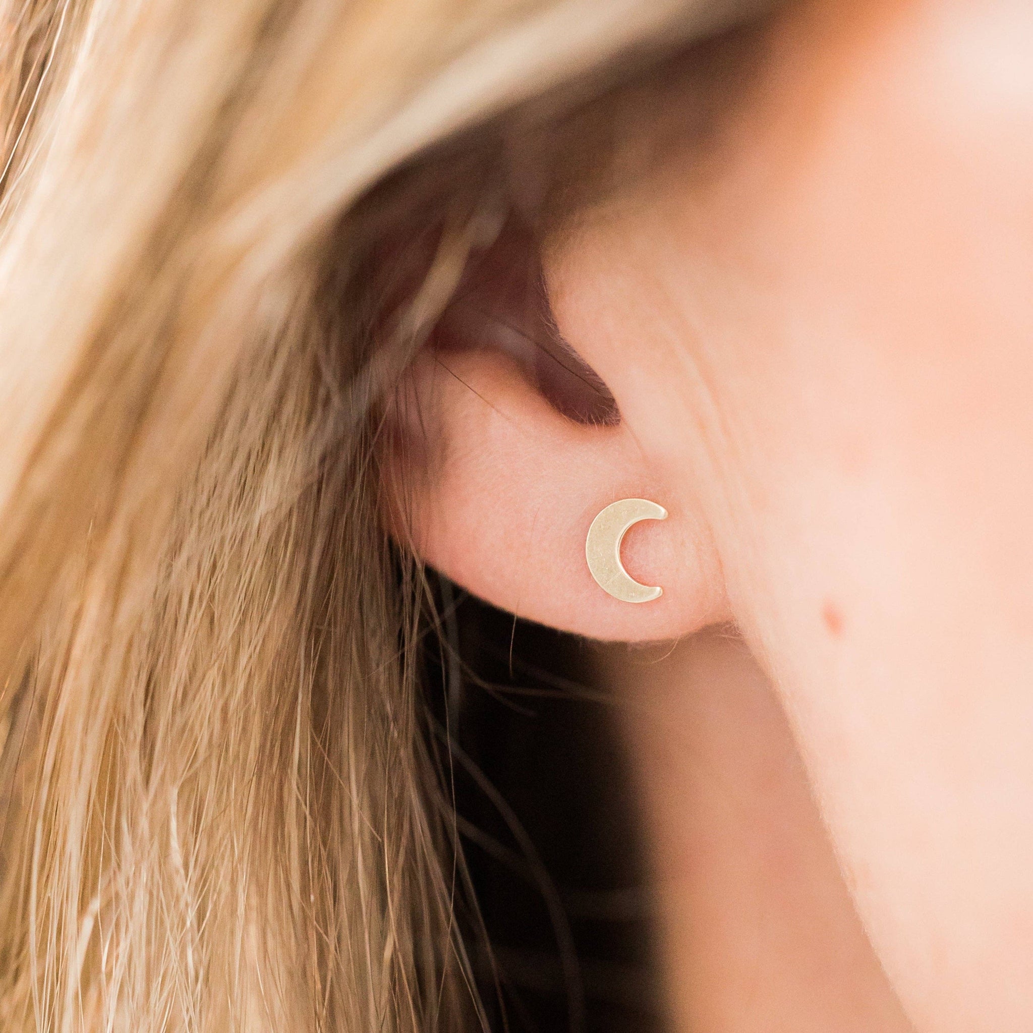 Crescent Moon Stud Earrings - Hypoallergenic, Waterproof: Silver