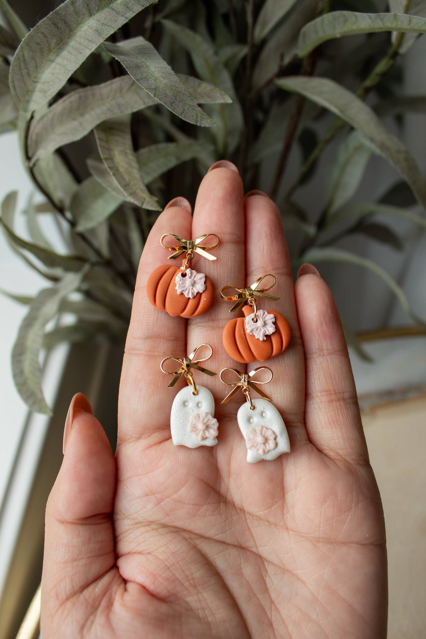 Fall Bow Pumpkin and Ghost Mini Dangles: Ghost
