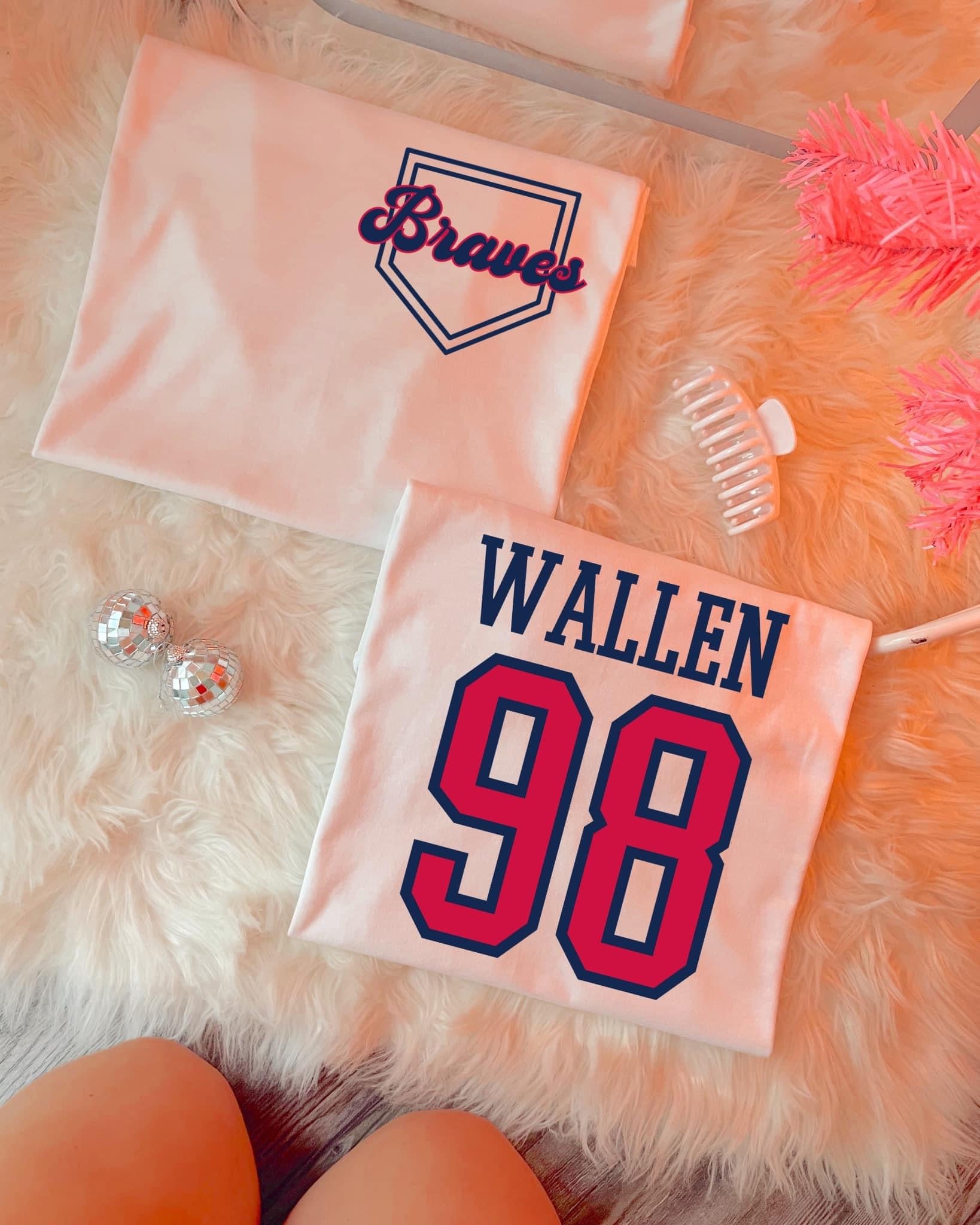 Wallen Tee